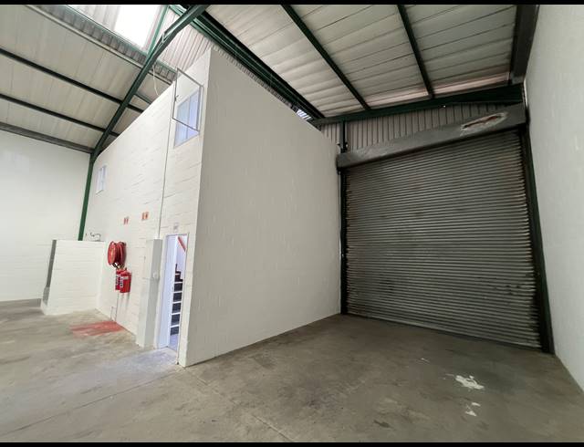 330M² WAREHOUSE TO LET IN KILLARNEY GARDENS